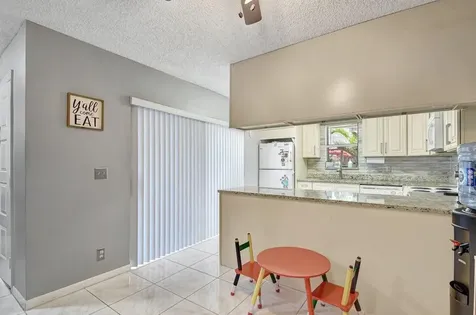 7558 Courtyard Run Boca Raton FL 33433