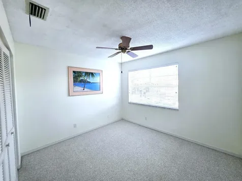 546 9th Place Vero Beach FL 32960