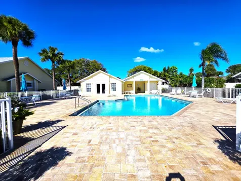 546 9th Place Vero Beach FL 32960