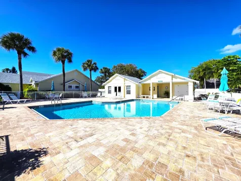 546 9th Place Vero Beach FL 32960