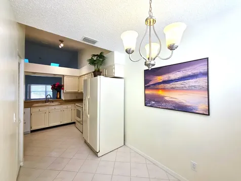 546 9th Place Vero Beach FL 32960