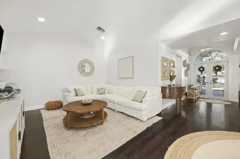 9806 Se Landing Place Tequesta FL 33469