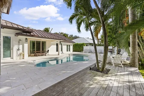 9806 Se Landing Place Tequesta FL 33469