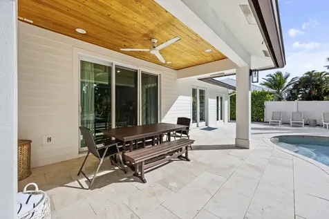 9806 Se Landing Place Tequesta FL 33469