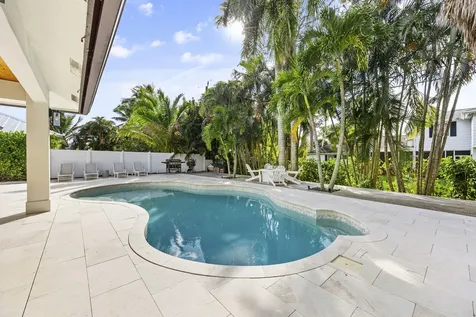 9806 Se Landing Place Tequesta FL 33469