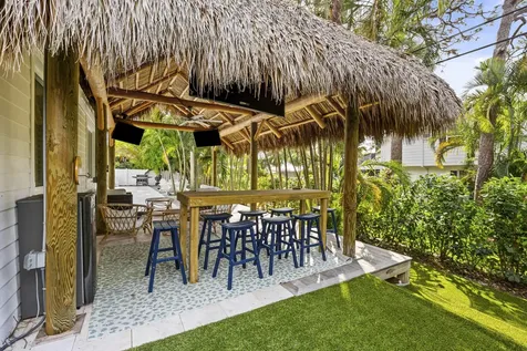 9806 Se Landing Place Tequesta FL 33469
