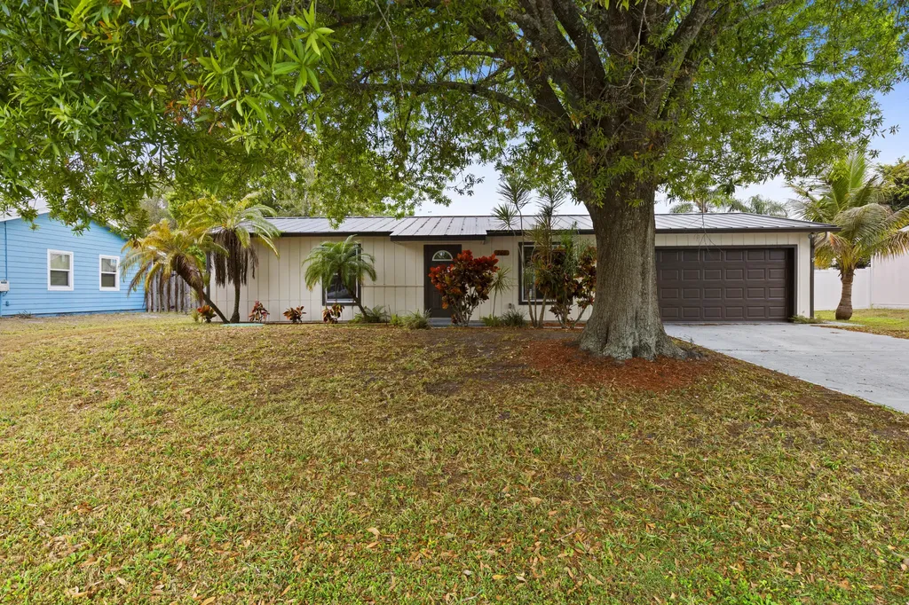 762 Ne Lanfair Street Port Saint Lucie FL 34983