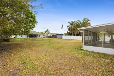762 Ne Lanfair Street Port Saint Lucie FL 34983