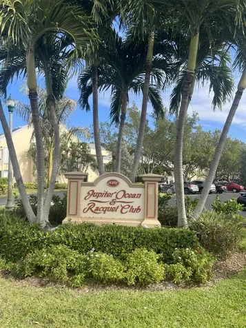 1605 S Us Highway 1 Jupiter FL 33477