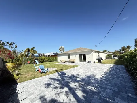 1812 Se Camilo Street Port Saint Lucie FL 34952