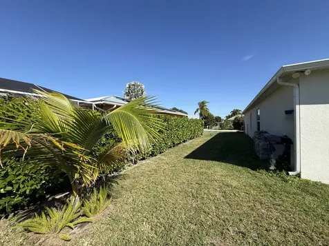 1812 Se Camilo Street Port Saint Lucie FL 34952