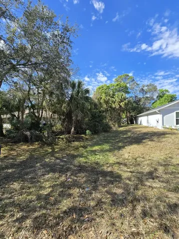 2445 87th Court Vero Beach FL 32966
