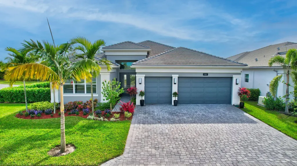 9828 Pecorino Isle Boynton Beach FL 33473