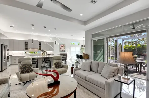9828 Pecorino Isle Boynton Beach FL 33473