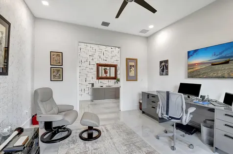 9828 Pecorino Isle Boynton Beach FL 33473