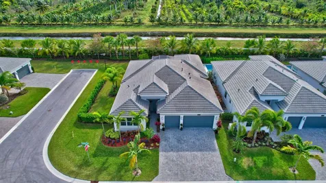 9828 Pecorino Isle Boynton Beach FL 33473