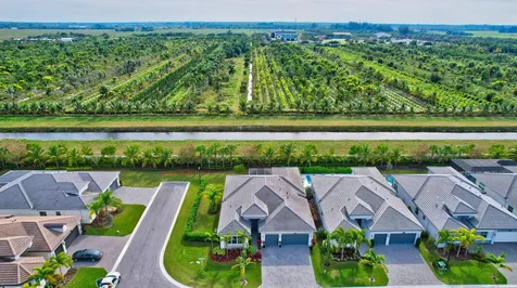 9828 Pecorino Isle Boynton Beach FL 33473