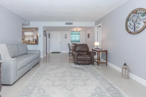 711 Lori Drive Palm Springs FL 33461