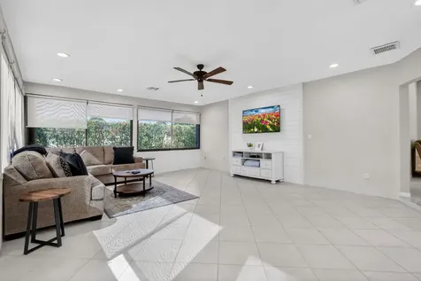 870 Nw 32nd Avenue Delray Beach FL 33445