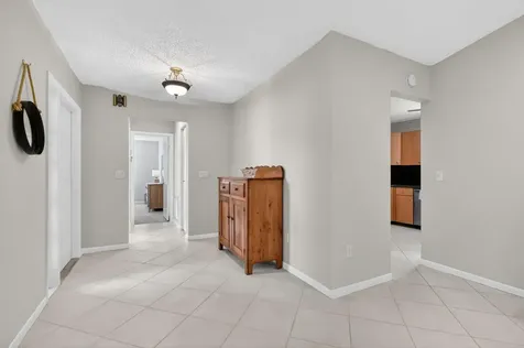 870 Nw 32nd Avenue Delray Beach FL 33445