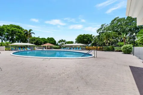 870 Nw 32nd Avenue Delray Beach FL 33445