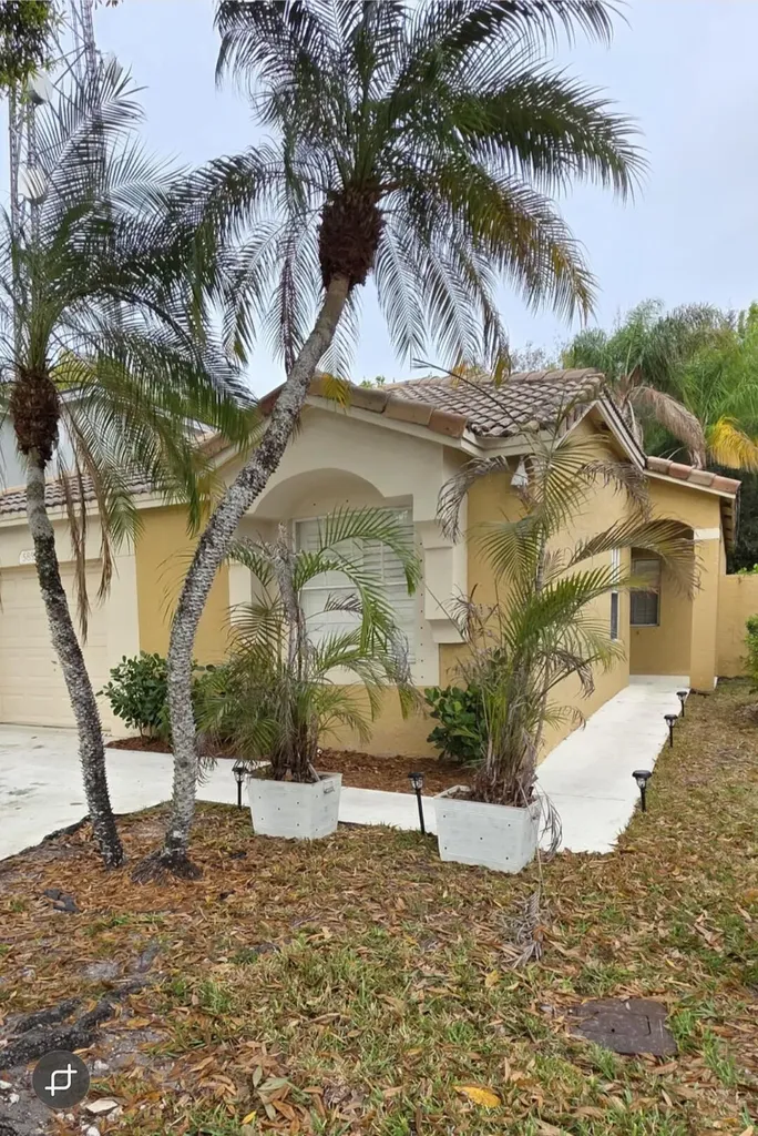 5852 Eagle Cay Terrace Coconut Creek FL 33073