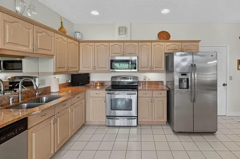 117 Legendary Circle Palm Beach Gardens FL 33418
