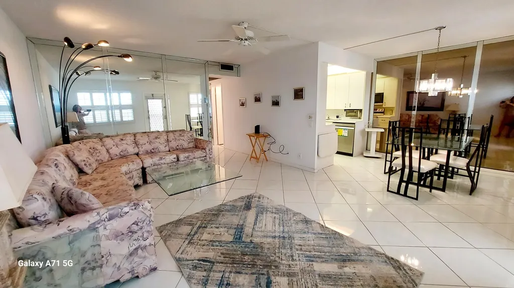 4079 Cornwall D Boca Raton FL 33434