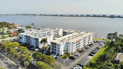1516 S Lakeside Drive Lake Worth Beach FL 33460