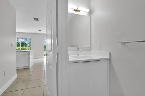 6599 Old Farm Trail Boynton Beach FL 33437