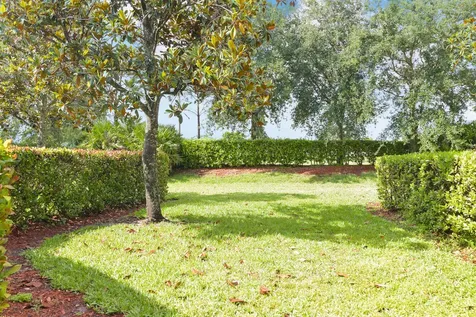 6599 Old Farm Trail Boynton Beach FL 33437