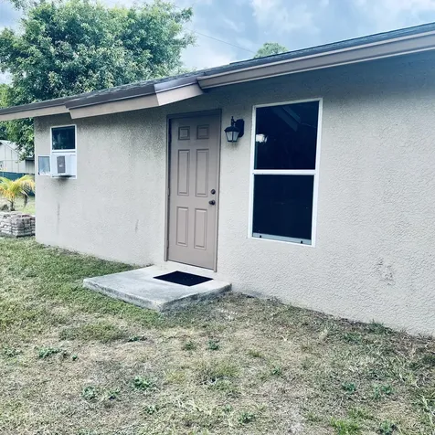 530 SW Prima Vista Boulevard Port Saint Lucie FL 34983