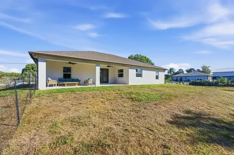 18932 42nd Road The Acreage FL 33470