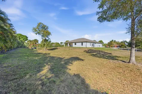 18932 42nd Road The Acreage FL 33470