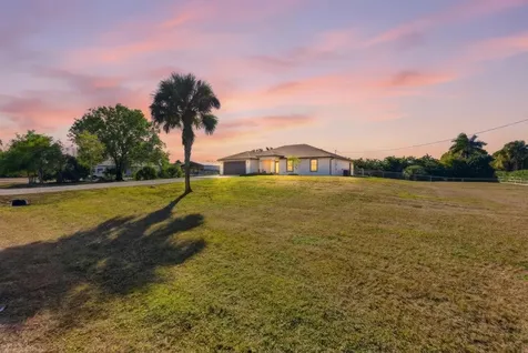 18932 42nd Road The Acreage FL 33470