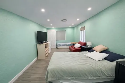 1381 W 1st Street Riviera Beach FL 33404