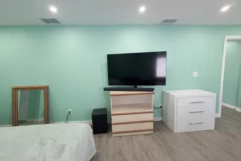 1381 W 1st Street Riviera Beach FL 33404