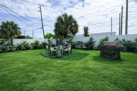 1381 W 1st Street Riviera Beach FL 33404