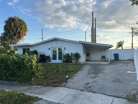1381 W 1st Street Riviera Beach FL 33404