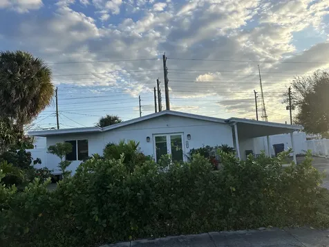 1381 W 1st Street Riviera Beach FL 33404