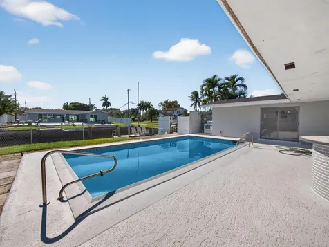 1940 NW 32 Nd Street Oakland Park FL 33309