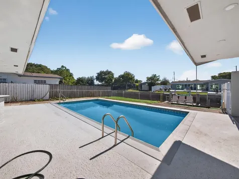 1940 NW 32 Nd Street Oakland Park FL 33309