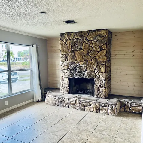 530 SW Prima Vista Boulevard Port Saint Lucie FL 34983