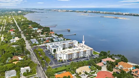 1516 S Lakeside Drive Lake Worth Beach FL 33460