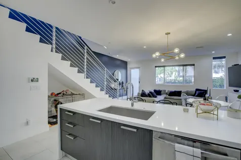 1045 NE 18th Avenue Fort Lauderdale FL 33304