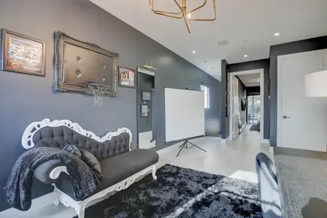 1045 NE 18th Avenue Fort Lauderdale FL 33304