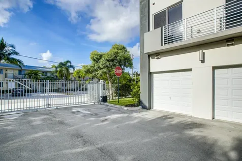 1045 NE 18th Avenue Fort Lauderdale FL 33304