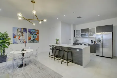 1045 NE 18th Avenue Fort Lauderdale FL 33304