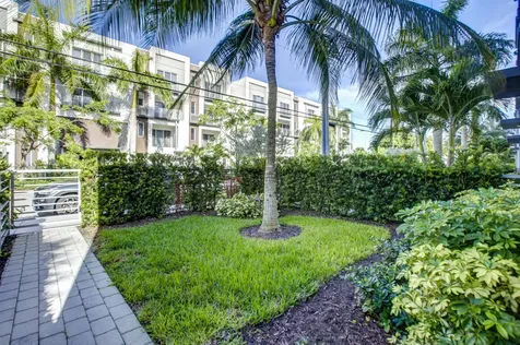 1045 NE 18th Avenue Fort Lauderdale FL 33304
