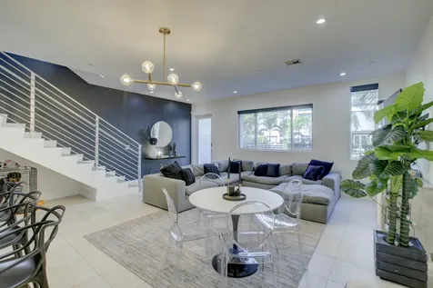 1045 NE 18th Avenue Fort Lauderdale FL 33304